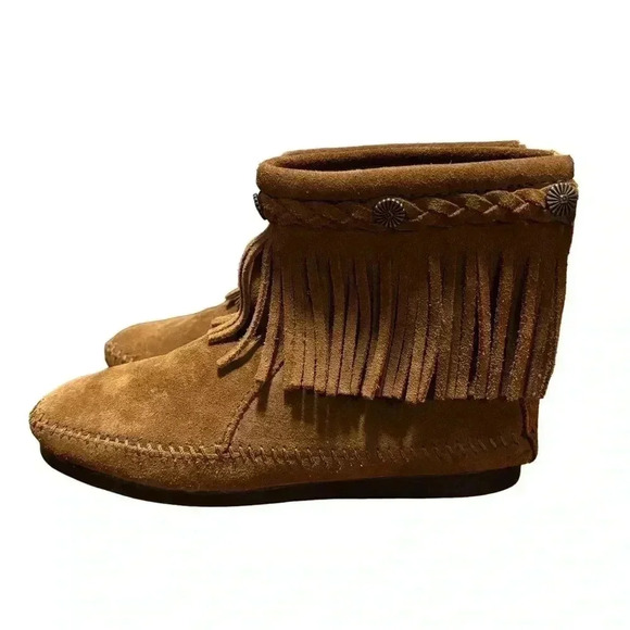 Minnitonka 293 Hightop Fringe Moccasin Boots Size 6 - Picture 2 of 8